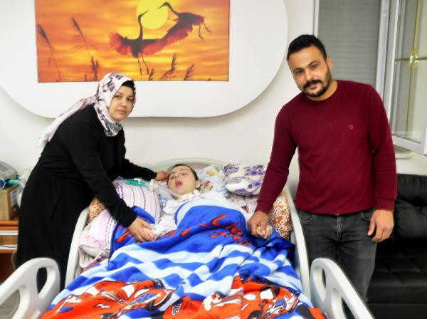 Antalya'da çocukken oynadığı piller Servet'i yatalak etti! "Pilleri ağzında çiğniyordu" - Resim: 0