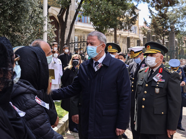 12 Eylül darbesinin Genelkurmay Başkanı Necdet Üruğ son yolculuğuna uğurlandı - Resim: 0