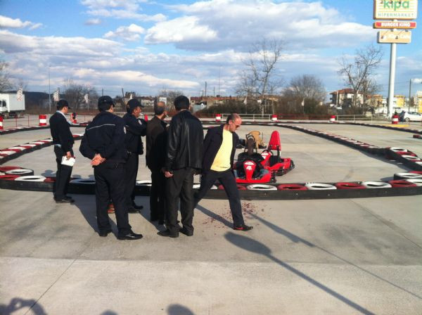 Go-kart pistinde başı koptu! - Resim: 4