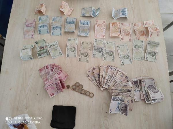 Kahramanmaraş'ta 69 yaşındaki dilencinin iç çamaşırından bakın ne kadar çıktı - Resim: 0