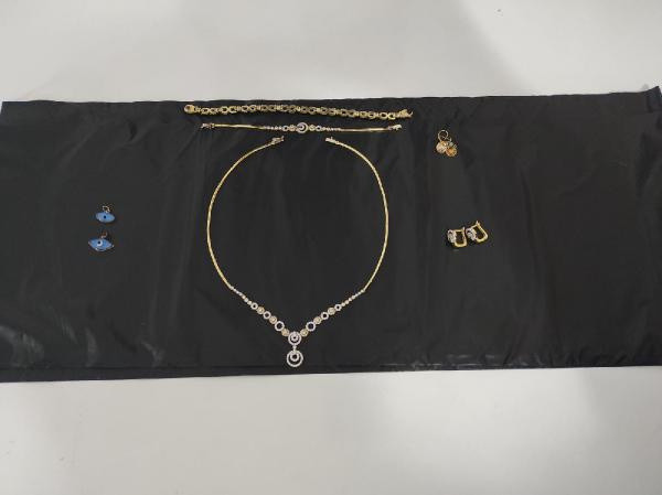 Çanakkale'de çaldığı altınları, Balıkesir'de satarken yakalandı - Resim: 0