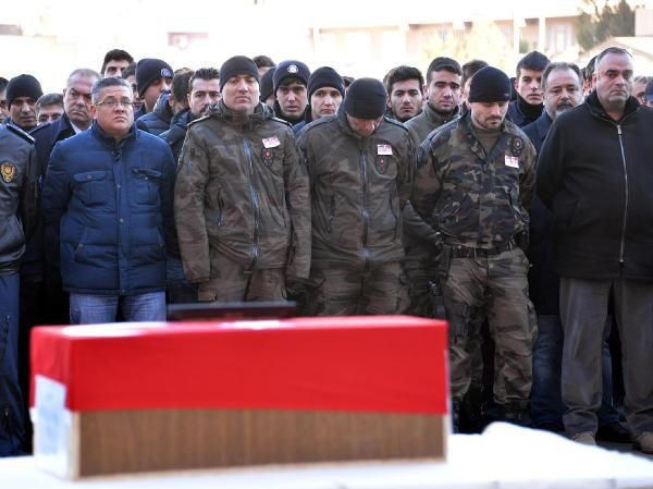 Şehit baba kızın cenazesi yürek yaktı! - Resim: 2