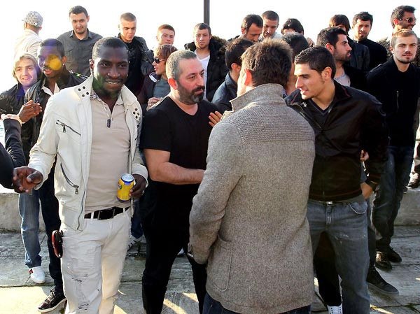 Cem Yılmaz Fener'i ziyaret ederse - Resim: 1