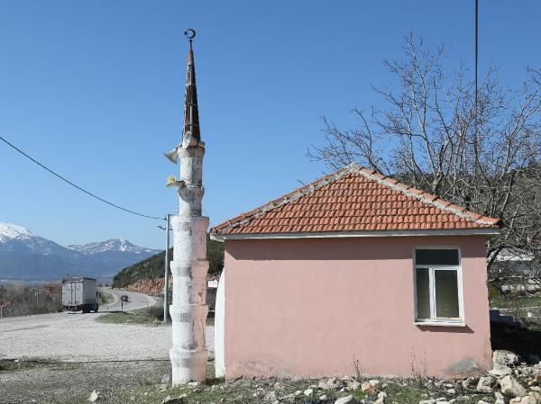 Muğla'da tabela ve minareyi gören inanamadı! Dine aykırı bulundu - Resim: 2