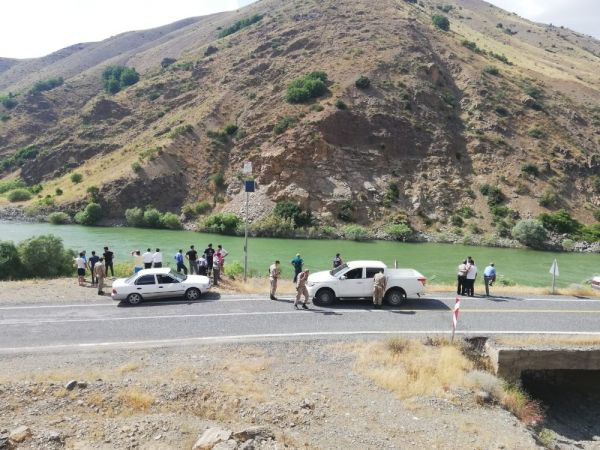Elazığ'da nehre giren genç akıntıya kapıldı arama çalışmaları devam ediyor - Resim: 1