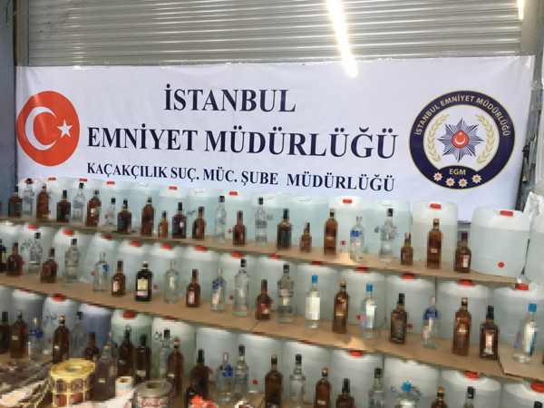 İstanbul'da sahte içki operasyonu! İnsan sağlığını hiç'e sayıyorlar - Resim: 0