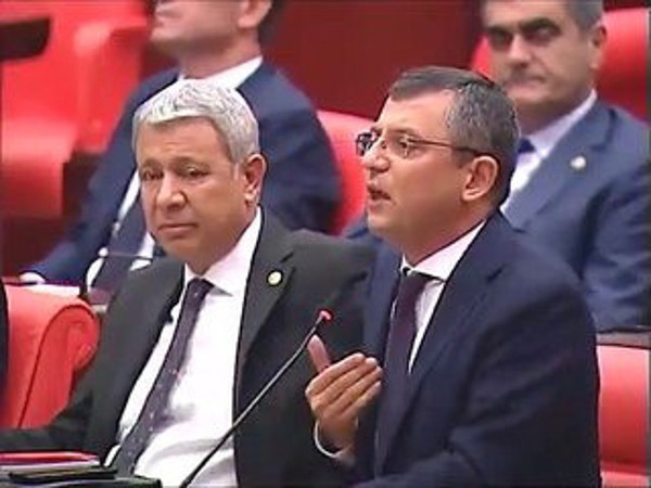 TBMM'de kavga hakaretler havada uçuştu vekiller birbirlerini üzerine yürüdü - Resim: 0