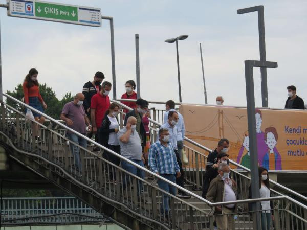 İstanbul'un 39 ilçesinde her gün koronavirüs denetimi yapılacak! - Resim: 0