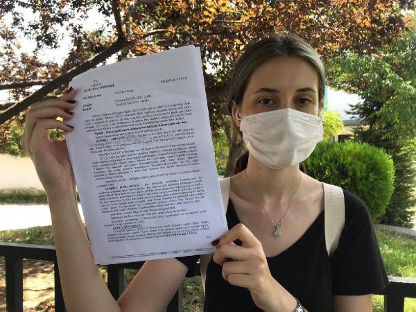 ODTÜ'lü Beril şort giydiği için darp edildi: Çığlık atarak kurtuldum - Resim: 0