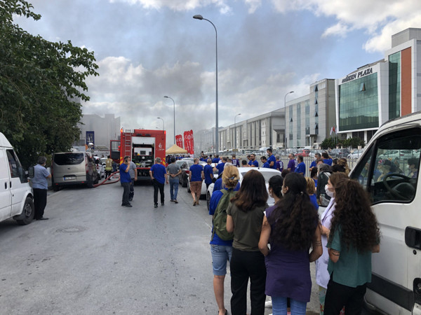 İstanbul'da korkutan yangın! Büyük çapta hasar meydana geldi - Resim: 0