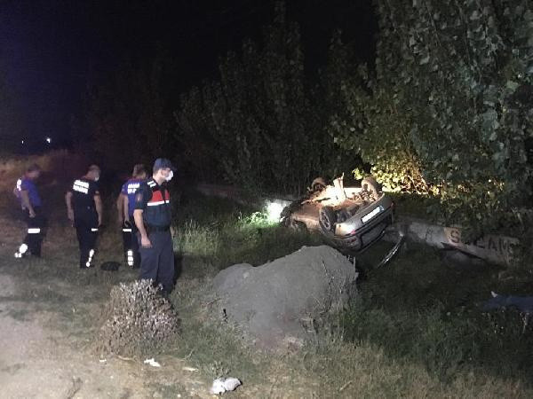 Adana'da feci kaza! Takla atarak tes şeride geçti ölenler var - Resim: 0