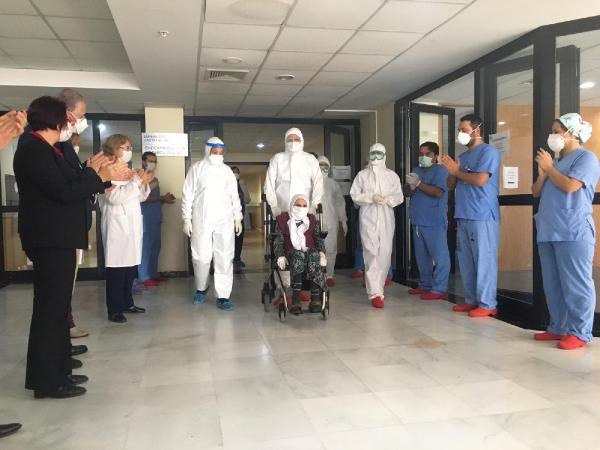 Kocaeli'de 101 yaşında mucize kurtuluş! Alkışlarla taburcu oldu - Resim: 0