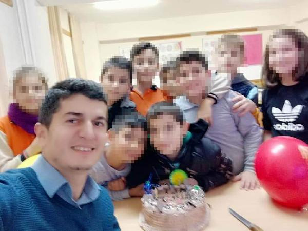 Oğlunun öğretmenini ‘ilgisiz’ diye dövdü, sosyal medyada ‘taciz’ dedi - Resim: 2