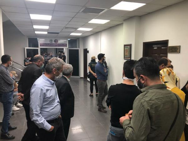 Diyarbakır'daki operasyon! HDP binasından PKK’nın kaçırdığı çocukların bilgileri olan ajanda çıktı - Resim: 2