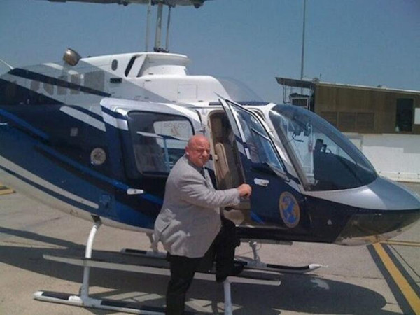 İstanbul'da ünlü iş adamı kaldığı villayı soydu! Kapı tokmağını bile götürdü - Resim: 1