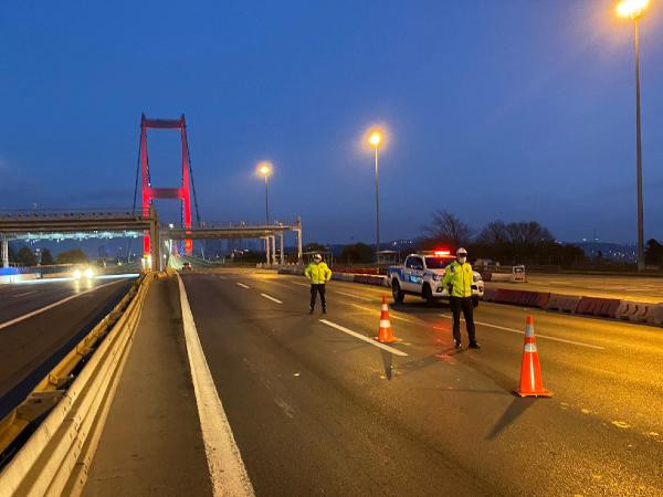 Kısıtlamanın ikinci gününde 15 Temmuz Şehitler Köprüsü'nde denetim - Resim: 0