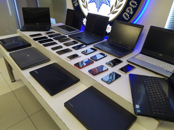 İstanbul'da 2 milyonluk vurgun yaptılar! İnsanları bakın nasıl kandırdılar - Resim: 0