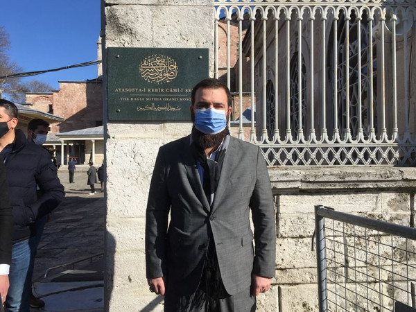 Dündar Osmanoğlu için Ayasofya’da gıyabi cenaze namazı kılındı - Resim: 1