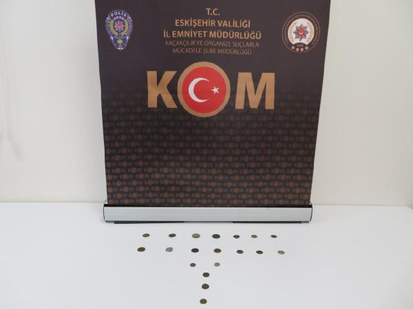 Hepsi birbirinden değerli! Eskişehir'de baskın yapılan evde bulundu - Resim: 0