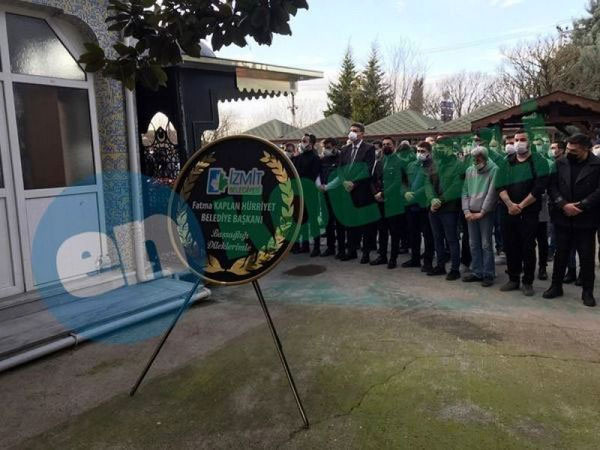 CHP'yi sarsan intihar! istifalar yağmur gibi geldi gençler 'bıçak kemiğe dayandı' sloganları attı - Resim: 0