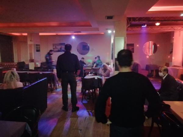 Bahçelievler'de şok baskın! Sokağa çıkma kısıtlamasında müzikholde eğlence - Resim: 0