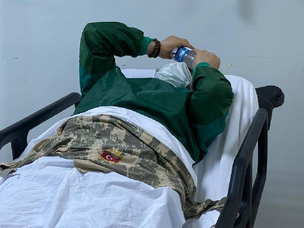 Lavaboya gidince olanlar oldu! Samsun'da 17 yaşındaki kız su şişesiyle dehşet saçtı - Resim: 0