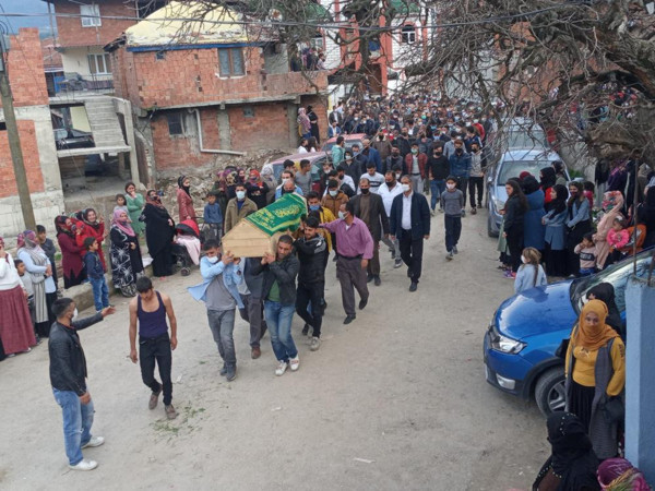 Kağıttan gemi yüzdürmek istedi! Karabük'te küçük çocuk feci şekilde can verdi - Resim: 0