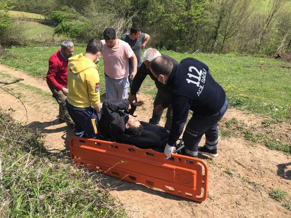 Sakarya'da korkunç kaza! Acı içerisinde bağırdı yanına giden şok oldu - Resim: 0