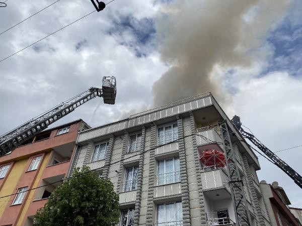 İstanbul'da yangından kaçıp kendilerini dışarı attılar! Gözyaşlarına boğuldular - Resim: 0