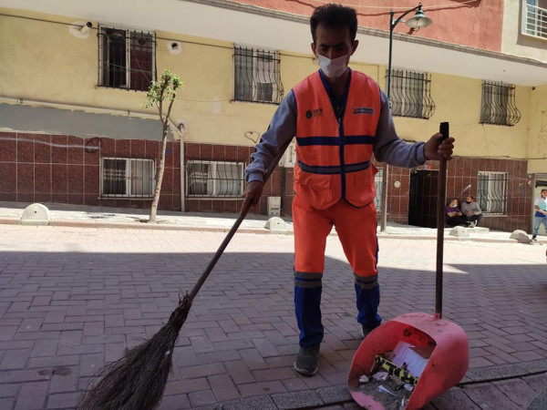 İstanbul'da her şey 2-3 saniyede oldu! 'Gelme' diye bağırıp faciayı önledi - Resim: 0
