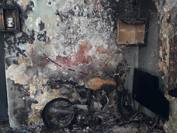 Hatay'da korkunç olay! Annesiyle tartışıp evi ateşe verdi yanarak öldü - Resim: 1