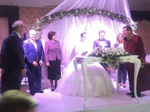 Metin Kıratlı eşi ve çocukları kimdir kızı kiminle evli? - Resim: 0