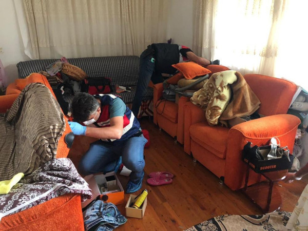 Antalya'da suç örgütüne Kasırga operasyonu! Kritik dokümanlar ele geçirildi - Resim: 0