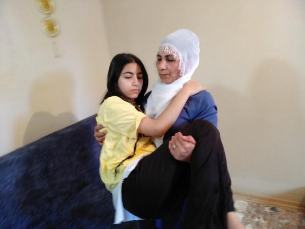 İstanbul'da makas genç kızın hayatını kararttı: Gözyaşlarım bile akmıyor - Resim: 3