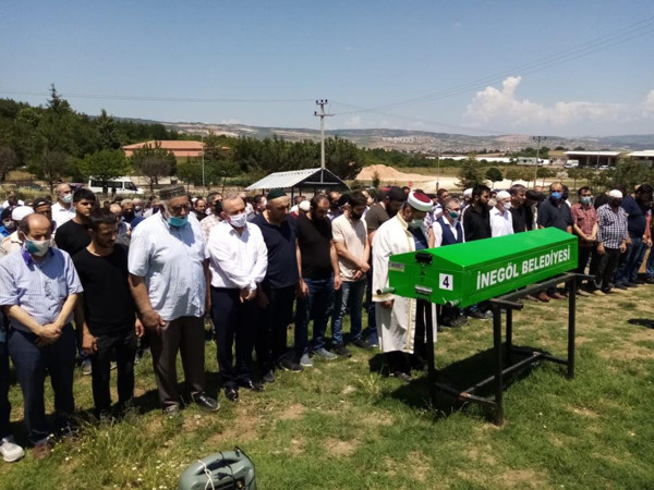 Bursa'da bir babanın en acı günü! Yardım etmeye gidiyorlardı - Resim: 1