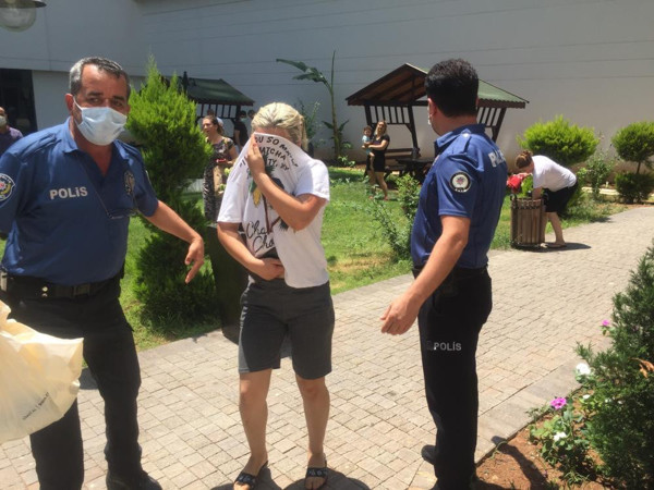 Adana'da kocasının peşinden gidip dehşeti yaşattı! Gözyaşlarına boğuldu - Resim: 0