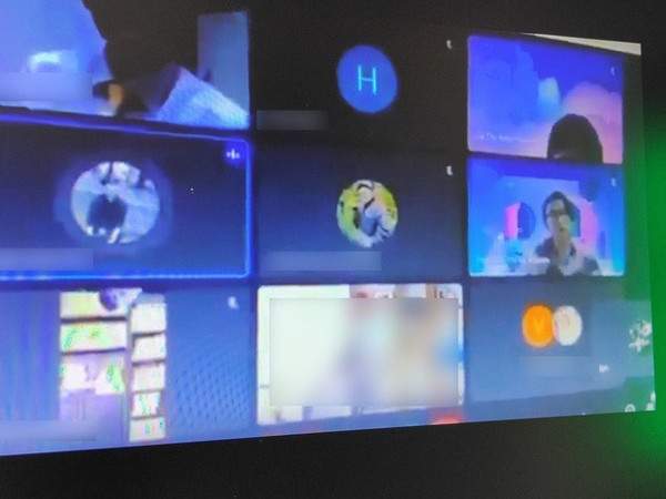 Canlı derste skandal! Kamerayı açık unuttu ilişkiye girerken yakalandı - Resim: 0