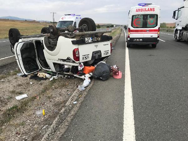 Kırıkkale'de feci kaza! Kamyonet ters döndü: Yaralılar var - Resim: 0