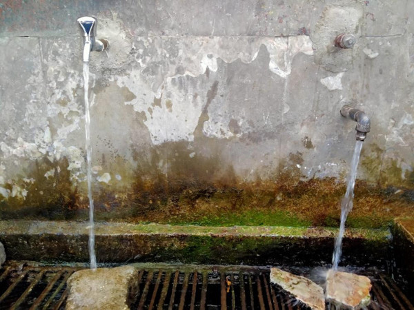 Servet değerinde! Eskişehir'de mahalleli isyan etti: Boşuna akmasını istemiyoruz - Resim: 0