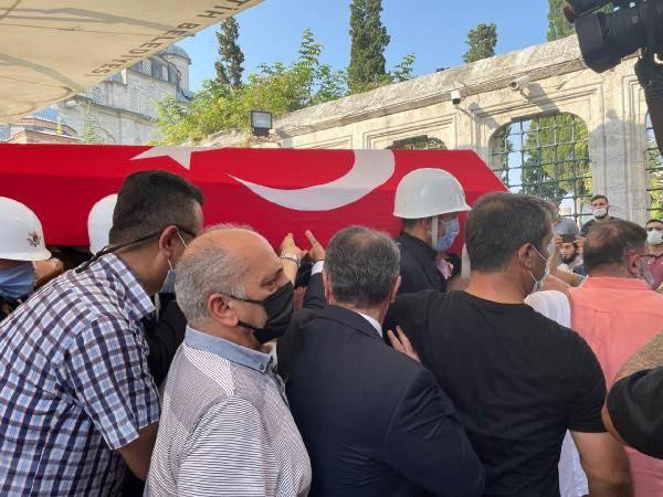 Hüseyin Avni Coş, Fatih Camii'nde son yolculuğuna uğurlandı - Resim: 0