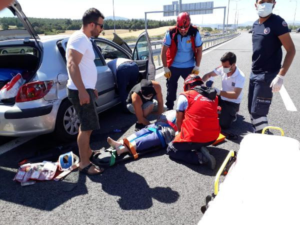 Araç, arızalanan araca çarptı! Balıkesir'de feci kazada can pazarı - Resim: 0