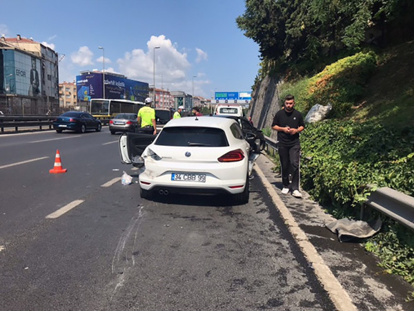 İstanbul'da zincirleme kaza trafiği kilitledi: Sürüklenerek buraya kadar geldim - Resim: 1