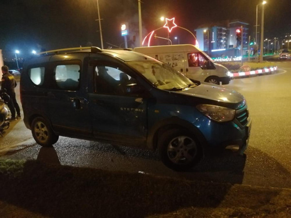 Zonguldak'ta zincirleme kazada ortalık savaş alanına döndü! Sürücü kaçtı - Resim: 0