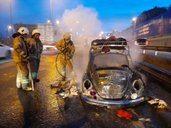 Sünnet düğünü için hazırlanan klasik otomobil alev alev yandı! - Resim: 0