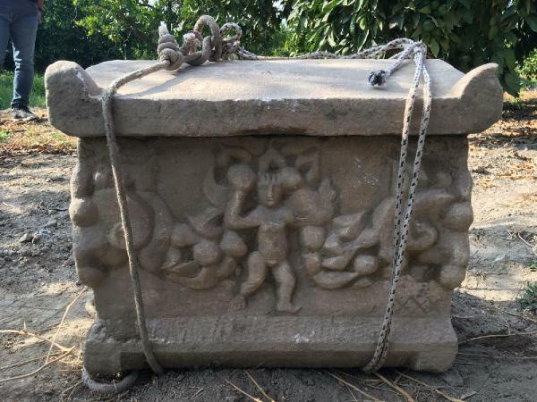 İzmir'de operasyonda ele geçirildi! 750 bin dolara satacaklardı - Resim: 0