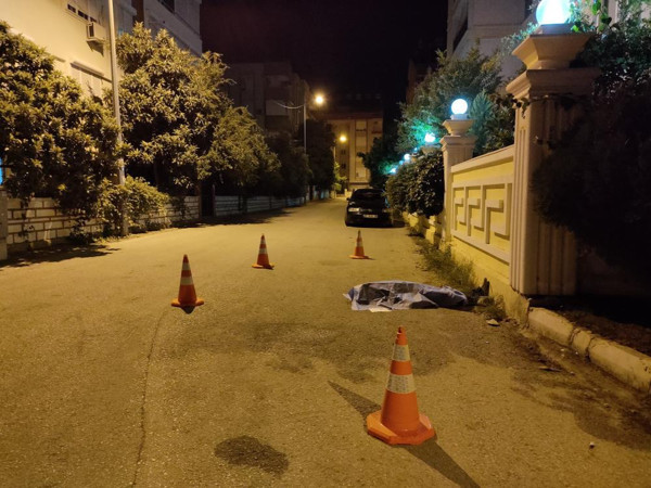 Antalya'da sokakta yürürken bir anda yere yığılıp hayatını kaybetti - Resim: 0