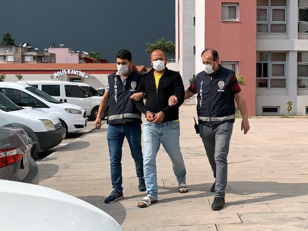 Adana'da komşuları bahçede ölü buldu! İtiraf etti: Ölmeden önce... - Resim: 1