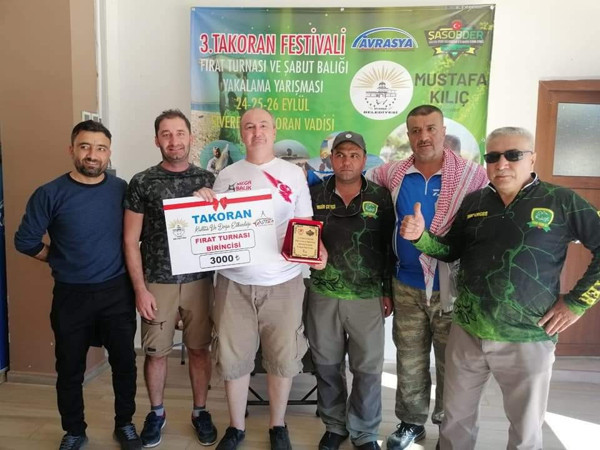 Şanlıurfa'da en büyük balığı yakaladı! Bakın ne kadar ödül kazandı - Resim: 0