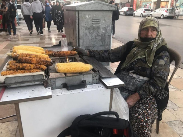 Denizli'de yaşını duyan maşallah diyor! Gençlere taş çıkarıyor - Resim: 0