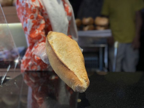 İstanbul'da fırıncılar kararı beklemeden ekmeğe zam yaptı: Vatandaşın tepki vereceğini düşünmüyorum - Resim: 1